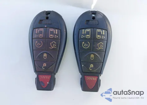 2008 Chrysler Town & Country Limited z USA, uszkodzony, nr VIN 2A8HR64X48R686847